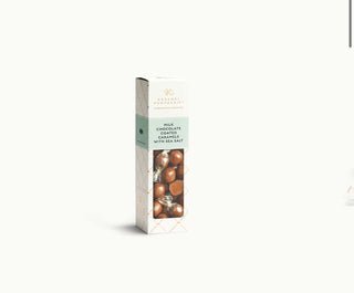 Milk Chocolate Coated Caramels with Sea Salt – flødekarameller i lys chokolade med havsalt fra Karamel Kompagniet, håndlavet på Bornholm